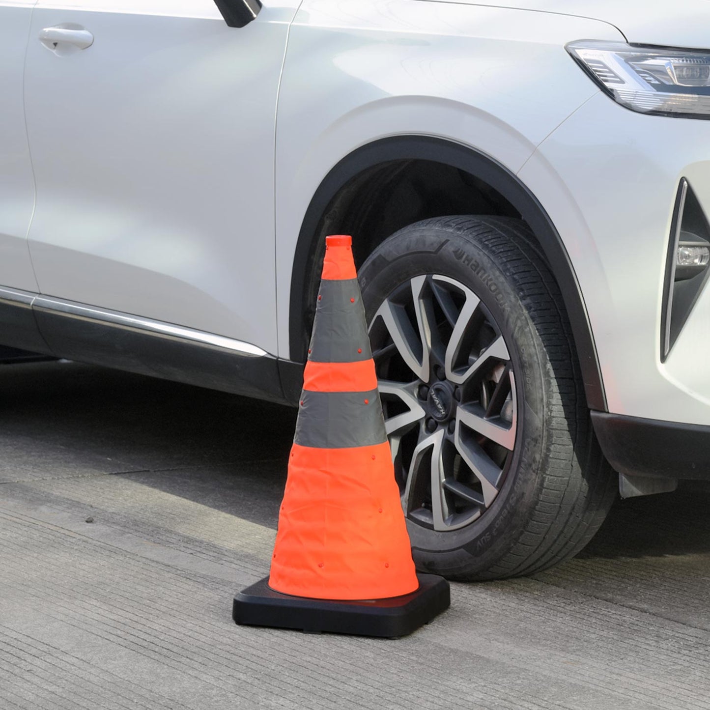 28Inch Collapsible Cone - full setup