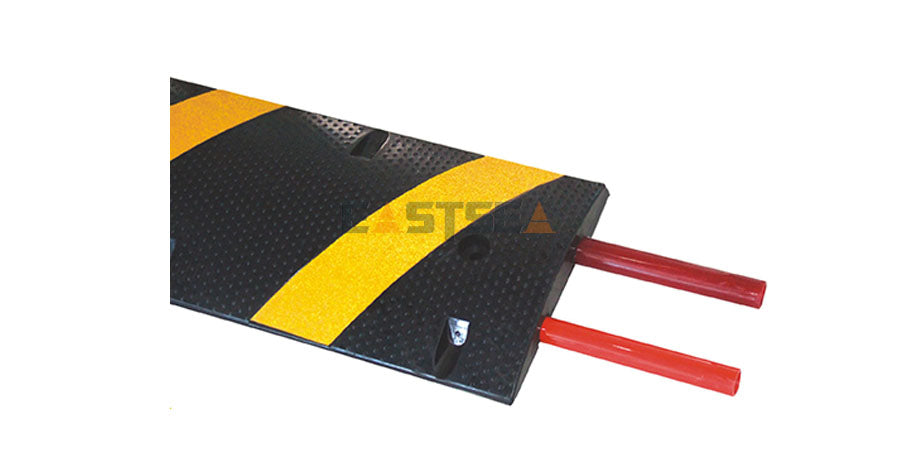 6 Foot Reflective Speed Bump-4