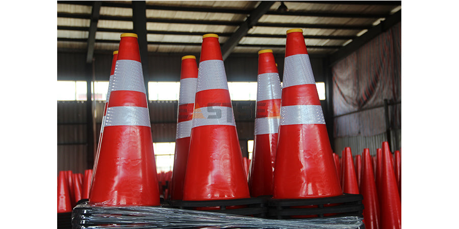 PVC Traffic Cone With Light Lock Topper -6