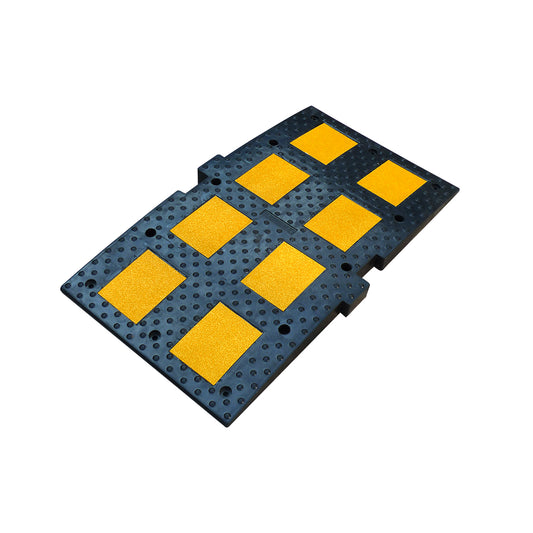 Rubber Speed Hump 900MM / 500MM Width for Traffic Calming & Parking Safety