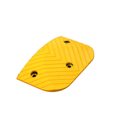 Arrow Speed Hump 50MM / 75MM Height 1M Width Rubber Traffic Speed Bump for Road & Parking Safety